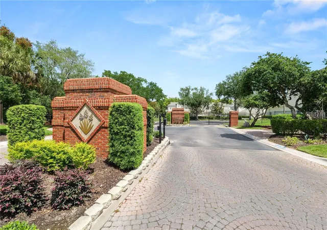 Homes for sale in Lakeland, FL | 774 Grasslands Village Circle, Lakeland, FL 33803 | Houzeo