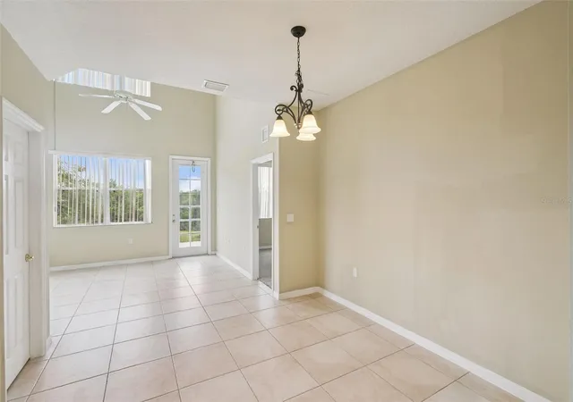 4th image of 722 Chacall Loop, Mount Dora, FL 32757 | MLS# O6398482