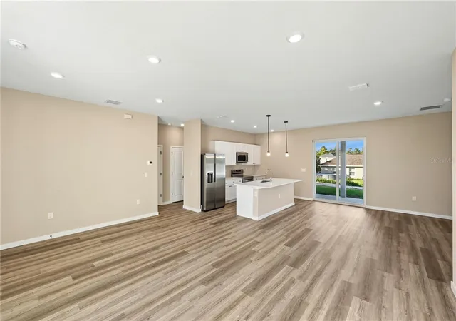 Photo 3 of Single family home for sale at 630 Marion Oaks Blv, Ocala, FL 34473 | MLS# OM722641 | Listing updated on 2026-10-07