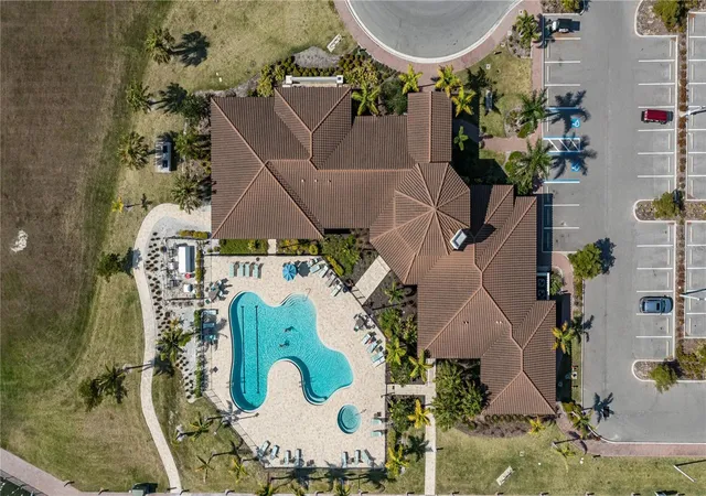 3rd image of 2121 6Th St E, Palmetto, FL 34221 | MLS# TB8496887