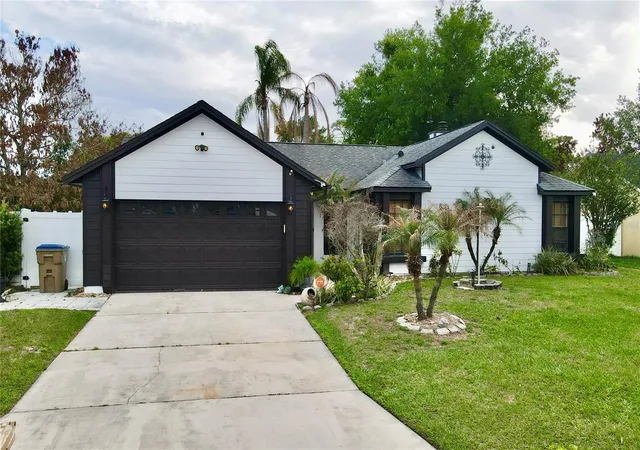 Photo 1 of Single family home for sale at 125 Teakwood Dr, Kissimmee, FL 34743 | MLS# O6398490 | Listing updated on 2026-09-23