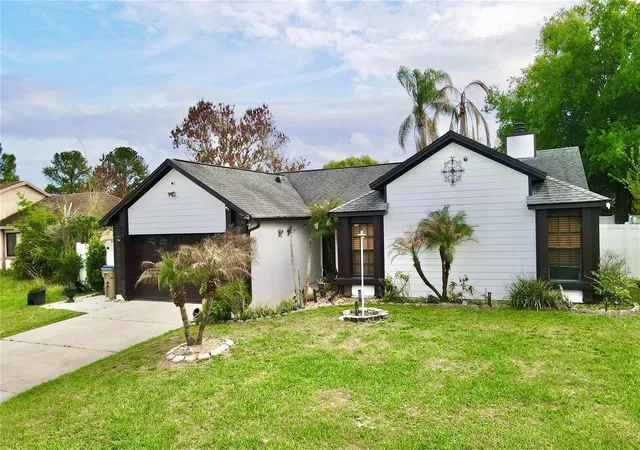 Photo 2 of Single family home for sale at 125 Teakwood Dr, Kissimmee, FL 34743 | MLS# O6398490 | Listing updated on 2026-09-23