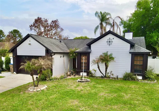 Photo 3 of Single family home for sale at 125 Teakwood Dr, Kissimmee, FL 34743 | MLS# O6398490 | Listing updated on 2026-09-23
