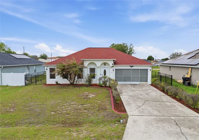 Photo 1 of Single family home for sale at 1912 Lakeview Pl, Kissimmee, FL 34759 | MLS# S5147705 | Listing updated on 2026-07-10