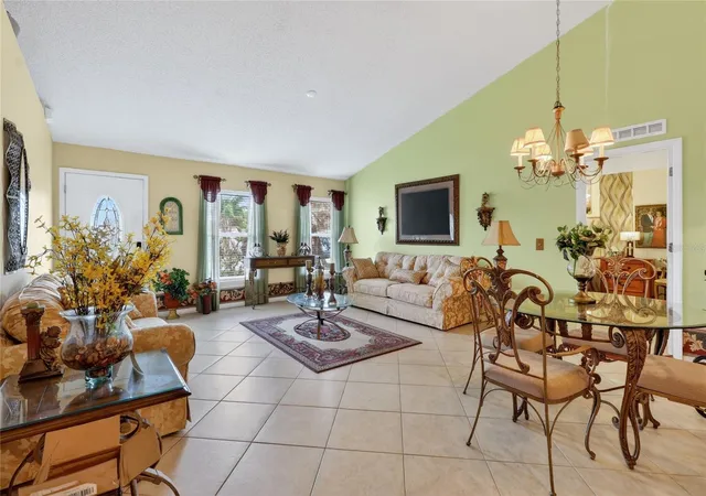 Photo 5 of Single family home for sale at 1912 Lakeview Pl, Kissimmee, FL 34759 | MLS# S5147705 | Listing updated on 2026-07-10
