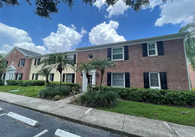 Condo for sale at 13686 Orange Sunset Dr #201, TAMPA, FL 33618 | MLS# TB8496914