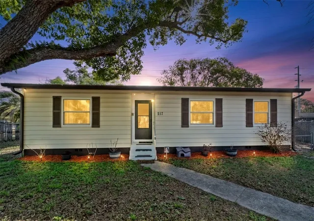 Photo 1 of Single family home for sale at 217 Colony Dr, Casselberry, FL 32707 | MLS# O6398512 | Listing updated on 2026-09-28