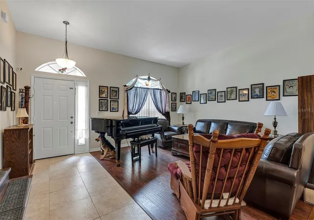 4th image of 406 Sterling Lake Dr, Ocoee, FL 34761 | MLS# O6398517
