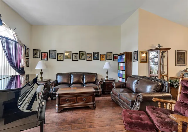 5th image of 406 Sterling Lake Dr, Ocoee, FL 34761 | MLS# O6398517