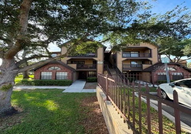 2nd image of 355 Lakepointe Dr #304, Altamonte Springs, FL 32701 | MLS# O6398545