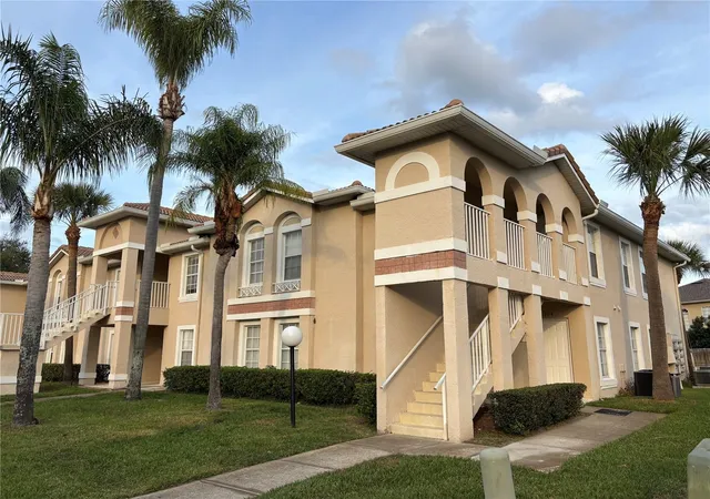 Photo 2 of Sale Pending at 13301 Fairway Glen Dr #104, Orlando, FL 32824 | MLS# O6398551 | Listing updated on 2026-09-03