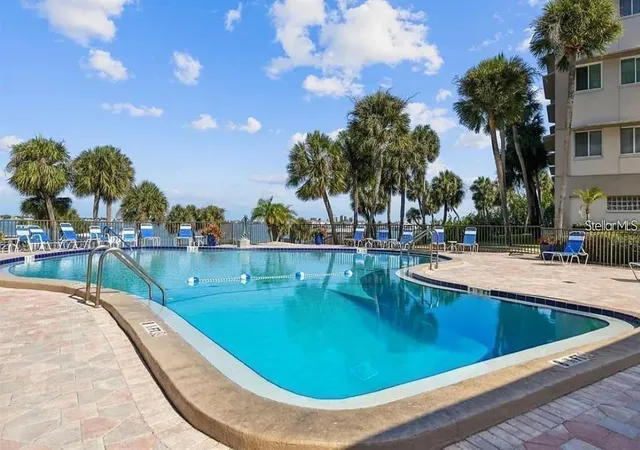 2nd image of 100 Blf Vw Dr, BELLEAIR BLUFFS, FL 33770