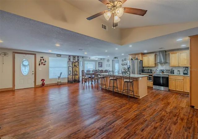 4th image of 18853 Tracer Dr, Lutz, FL 33549 | MLS# TB8496978