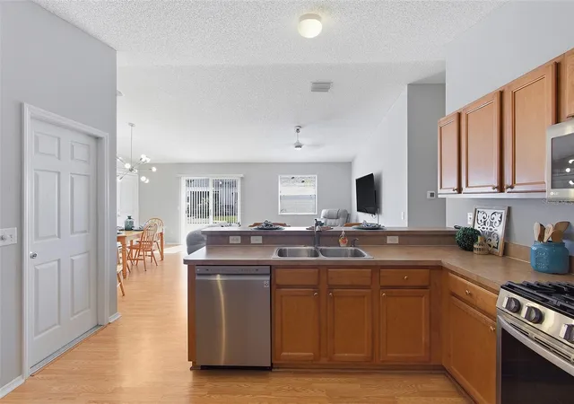 Photo 4 of House for sale at 324 Emmalee Pl, The Villages, FL 32162 | MLS# G5110946 | Listing updated on 2026-10-09