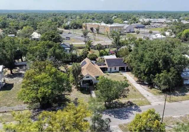 3rd image of 223 N Monroe Ave, Arcadia, FL 34266 | MLS# A4689811