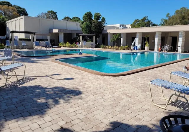 2nd image of 5660 80Th St N, Saint Petersburg, FL 33709