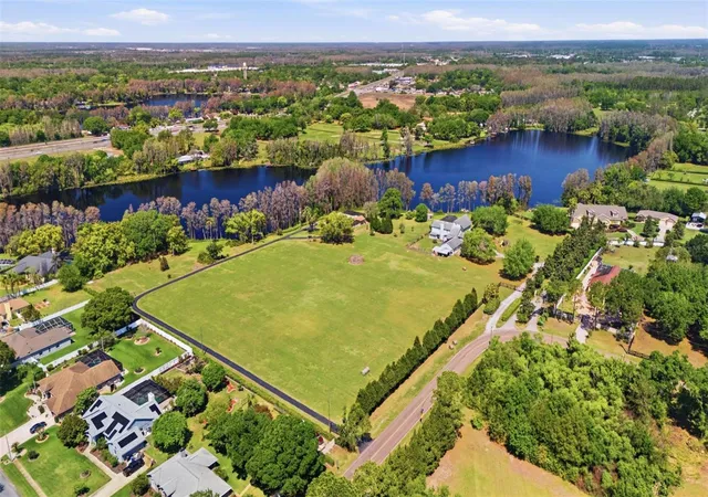 5th image of 820 Newberger Rd, Lutz, FL 33549 | MLS# TB8497037
