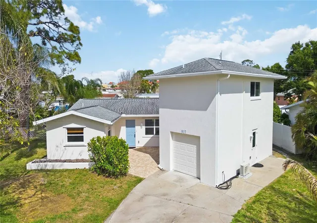 1st image of 917 Church St, Venice, FL 34285 | MLS# D6147025