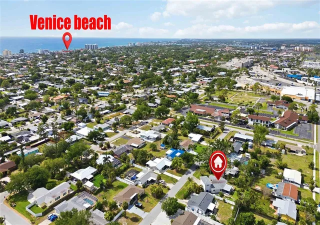 2nd image of 917 Church St, Venice, FL 34285 | MLS# D6147025