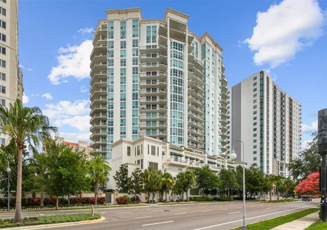 Homes for sale in Tampa, FL | 450 Knights Run Avenue, Tampa, FL 33602 | Houzeo