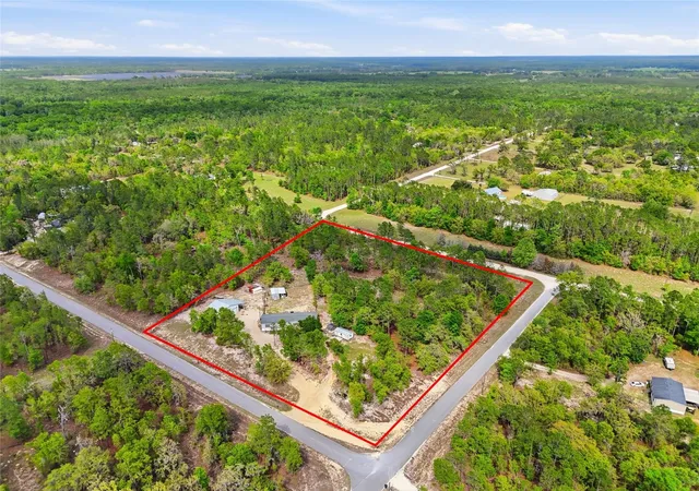 Homes for sale in High Springs, FL | 2640 Ne 74th Ave, High Springs, FL 32643 | MLS# GC539395