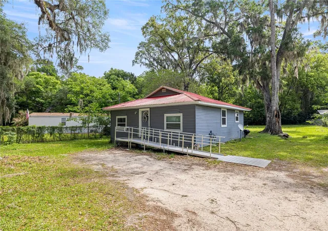 Photo 3 of Single family home for sale at 3331 Se 11th Avenue, Ocala, FL 34471 | MLS# OM722676 | Listing updated on 2026-06-09