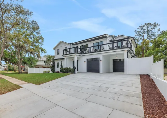 Photo 2 of Single family home for sale at 39 E Park Ave, Saint Augustine, FL 32084 | MLS# FC317711 | Listing updated on 2026-08-24