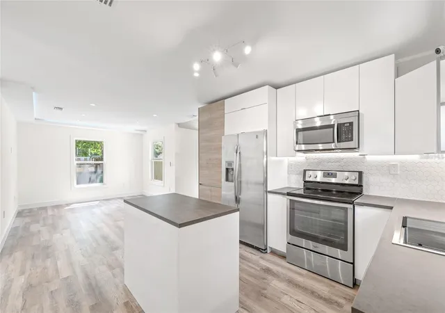 Photo 4 of Single family home for sale at 6907 20th Street, Tampa, FL 33610 | MLS# TB8497125 | Listing updated on 2026-10-03