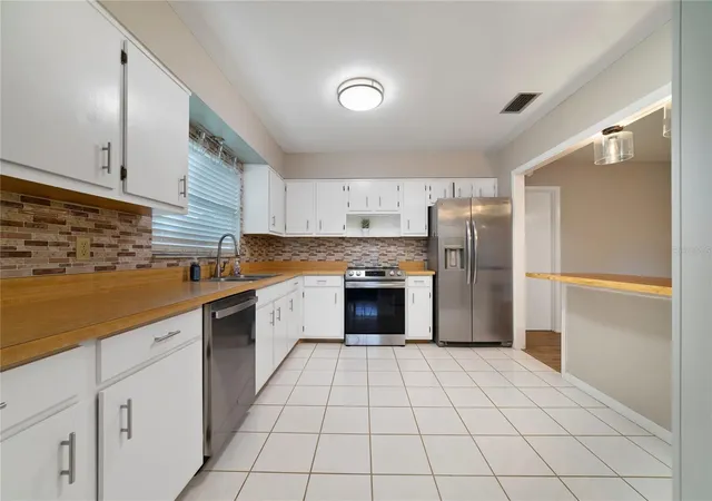 Homes for sale in Sanford, FL | 146 Mayfair Ct, Sanford, FL 32771 | MLS# O6398684