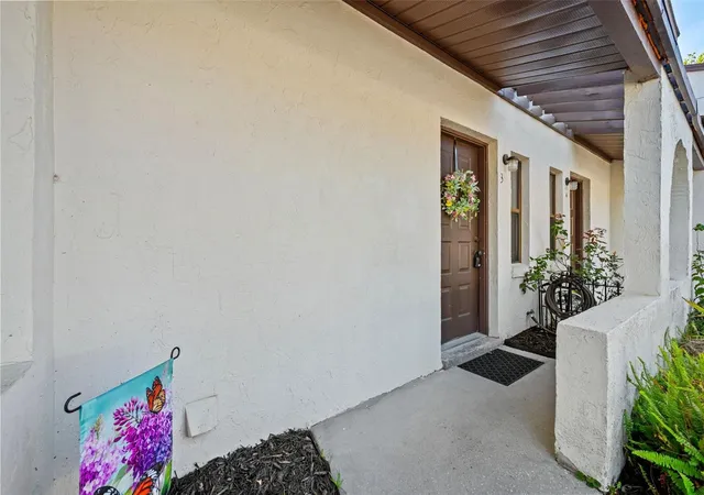 Photo 2 of Townhouse for sale at 2635 Sw 35th Place #1903, Gainesville, FL 32608 | MLS# FC317712 | Listing updated on 2026-08-11