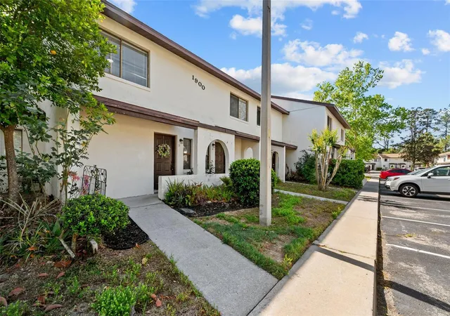 Photo 4 of Townhouse for sale at 2635 SW 35th Place #1903, Gainesville, FL 32608 | MLS# FC317712 | Listing updated on 2026-08-11