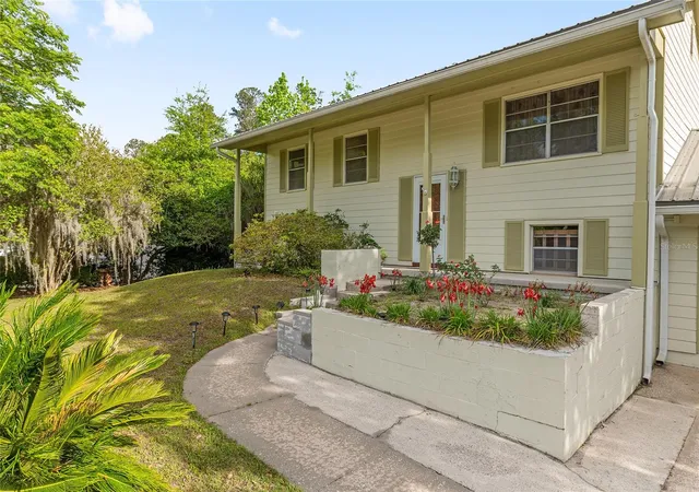 Homes for sale in Gainesville, FL | 505 Nw 37th Pl, Gainesville, FL 32609 | MLS# GC539400