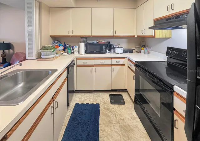 5th image of 2333 Feather Sound Dr #C507, Clearwater, FL 33762 | MLS# TB8497184