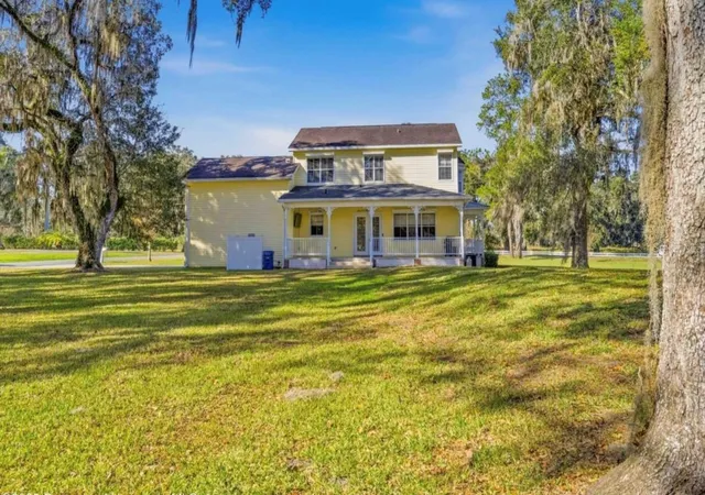 Photo 3 of Single family home for sale at 23327 Eppley Dr, Brooksville, FL 34601 | MLS# TB8497218 | Listing updated on 2026-10-05