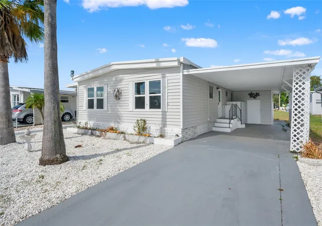 Homes for sale in Hudson, FL | 12019 Cartwright Dr, Hudson, FL 34667 | MLS# W7884804