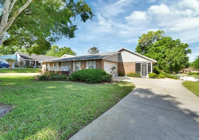1st image of 2520 S Glen Eagles Dr, Deland, FL 32724 | MLS# V4948478