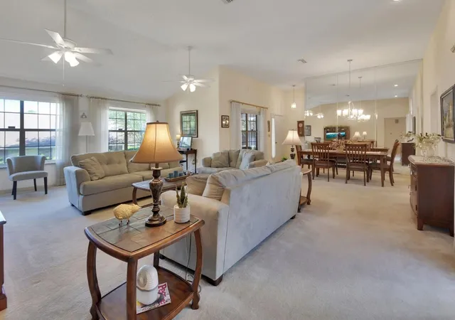 Photo 3 of Single family home for sale at 2520 S Glen Eagles Dr, Deland, FL 32724 | MLS# V4948478 | Listing updated on 2026-08-05
