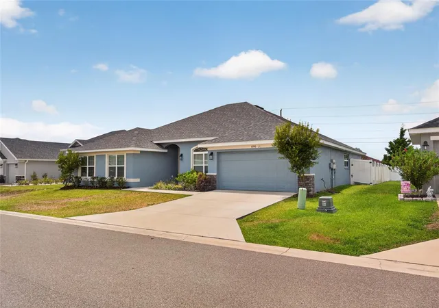 Photo 2 of Single family home for sale at 8356 Sw 59th Terrace, Ocala, FL 34476 | MLS# OM722701 | Listing updated on 2026-09-19