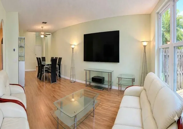 Photo 3 of Townhouse for sale at 2983 Covewood Pl, Clearwater, FL 33761 | MLS# R4911048 | Listing updated on 2026-09-13