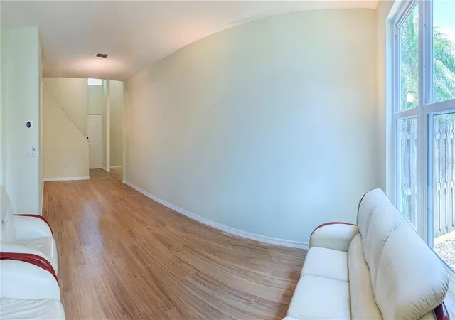 Photo 4 of Townhouse for sale at 2983 Covewood Pl, Clearwater, FL 33761 | MLS# R4911048 | Listing updated on 2026-09-13