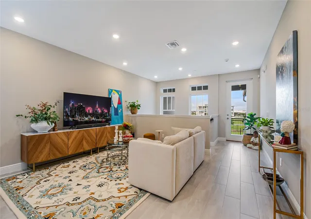 3rd image of 10009 Pearson Ave, Orlando, FL 32827 | MLS# O6398768