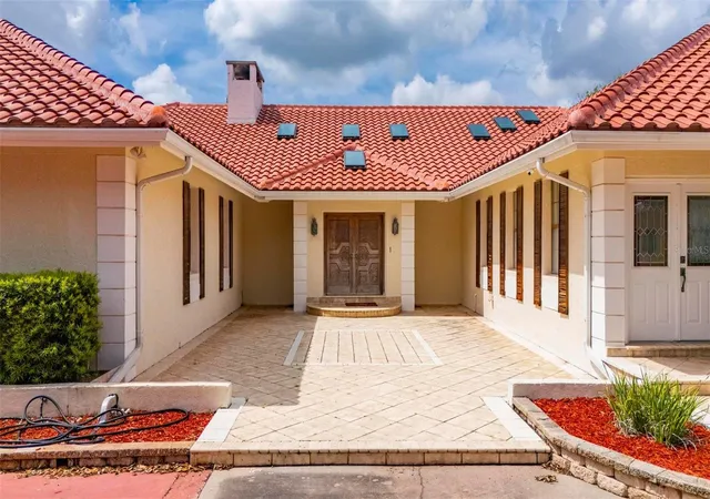 Photo 4 of Single family home for sale at 1105 Yorkshire St, Port Charlotte, FL 33952 | MLS# C7524789 | Listing updated on 2026-07-30