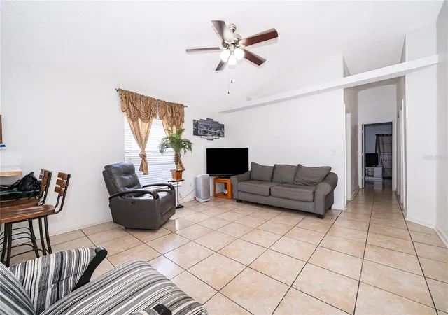 Homes for sale in Apopka, FL | 1717 Chatham Cir, Apopka, FL 32703 | MLS# O6398798