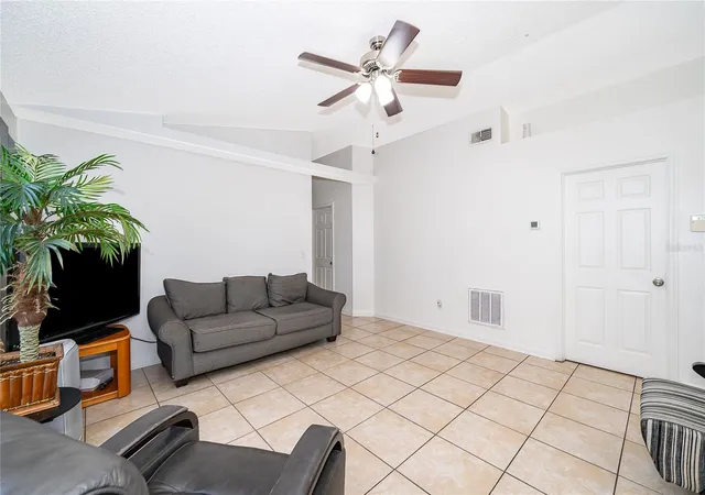 Homes for sale in Apopka, FL | 1717 Chatham Cir, Apopka, FL 32703 | MLS# O6398798