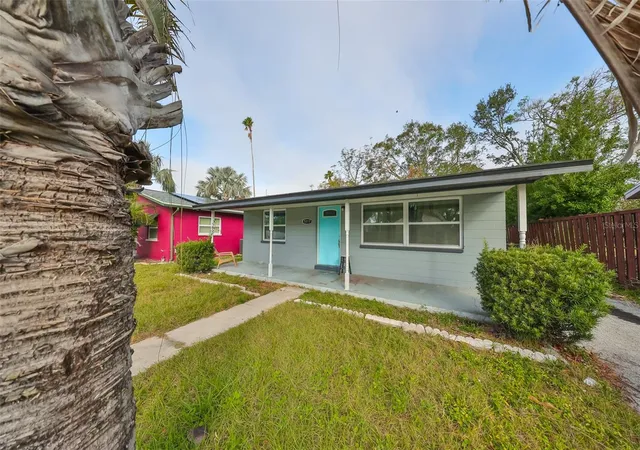 Photo 3 of Single family home for sale at 5117 12th Ave S Gulfport Fl #33707, Gulfport, FL 33707 | MLS# TB8497285 | Listing updated on 2026-07-30