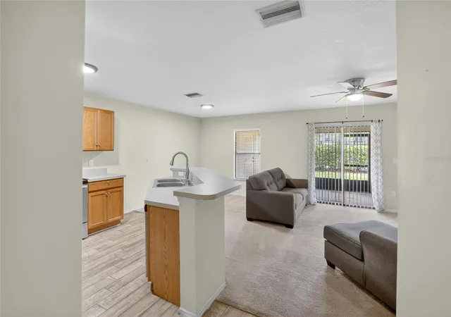 4th image of 2605 Oleander Lakes Dr, Brandon, FL 33511 | MLS# TB8497300