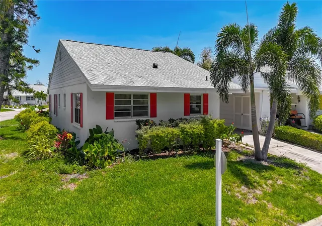 Single family home for sale at 4523 W Independence Dr, BRADENTON, FL 34210 | MLS# A4689922