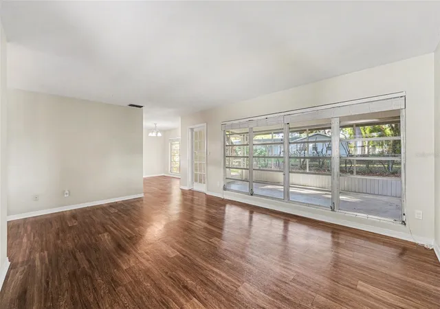 4th image of 521 W Palmeden Dr, Lakeland, FL 33803 | MLS# O6398869
