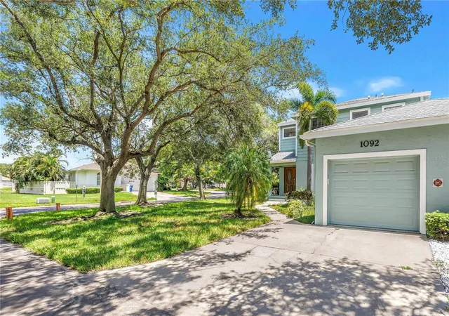 Townhouse for sale at 1092 Sanabel Ct NE, Saint Petersburg, FL 33702 | MLS# TB8497355