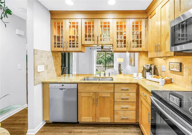 Photo 3 of Townhouse for sale at 1092 Sanabel Ct NE, Saint Petersburg, FL 33702 | MLS# TB8497355 | Listing updated on 2026-09-12